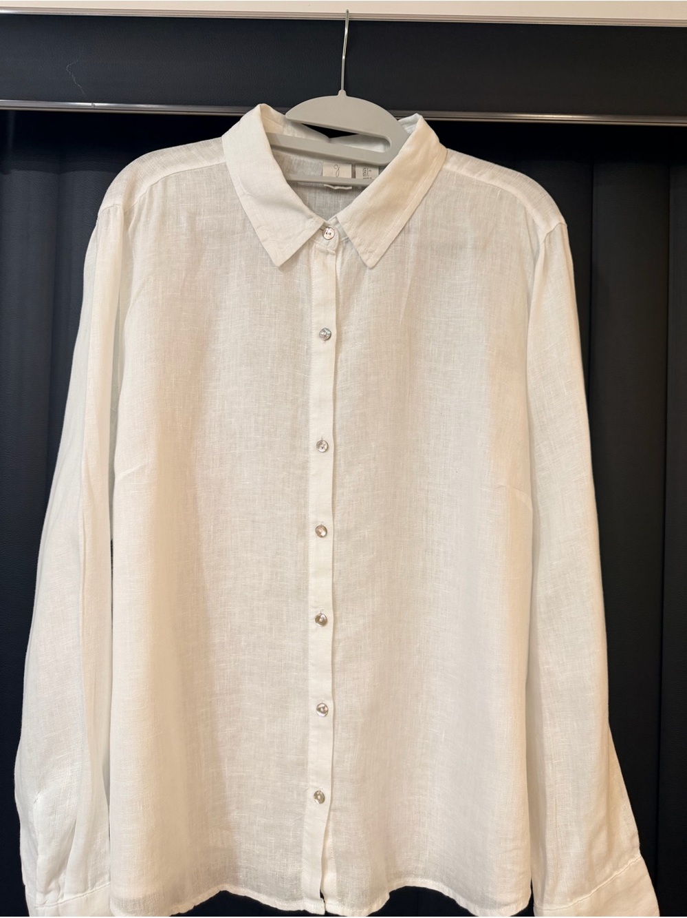 Classic White Linen Button-Front Women’s Shirt - Lightweight